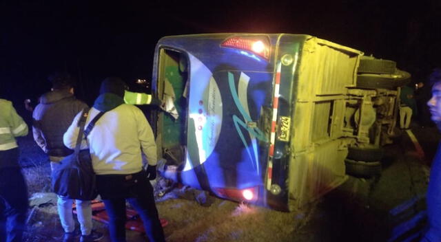 El vehículo quedó volcado de esta manera tras el accidente.