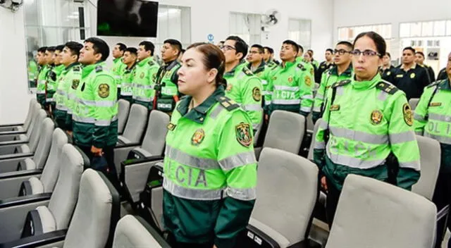 La Policía Nacional del Perú anunció la apertura de nuevos puestos de trabajo en Lima, Puno y más regiones en septiembre 2024.