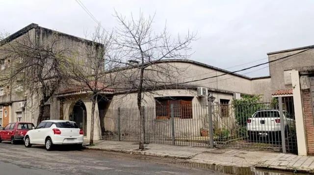 Hombre mata a balazos a ladrón de 29 años que estaba en el techo de su casa.