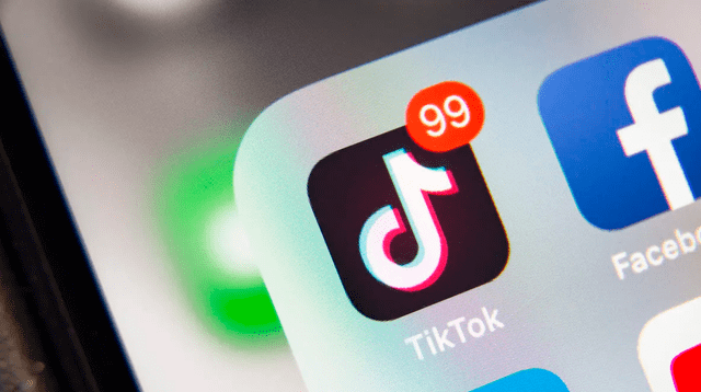 El peligroso reto de TikTok que invita a los menores de edad a inhalar sustancias tóxicas