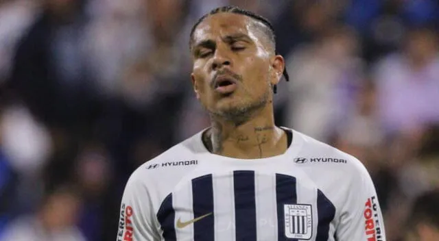 Paolo Guerrero recibió críticas por el empate de Alianza Lima.