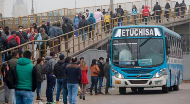 El paro de transportistas de este 23 de octubre podría suspenderse ante la radical medida del sector formal.