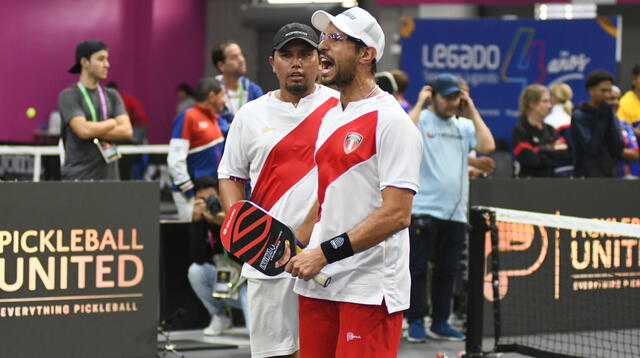 Perú celebra uno de sus puntos.