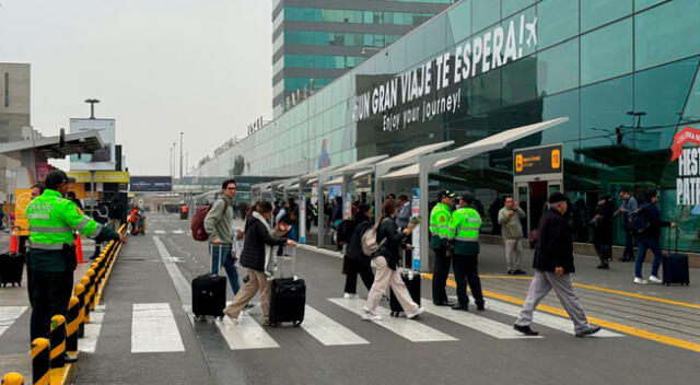 Trabajadores del Aeropuerto Jorge Chávez anunciaron medida debido al incumplimiento del pago de bonificaciones laborales.