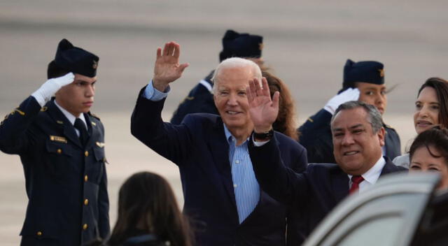 Joe Biden llegó a Perú y fue recibido por el premier Gustavo Adrianzén