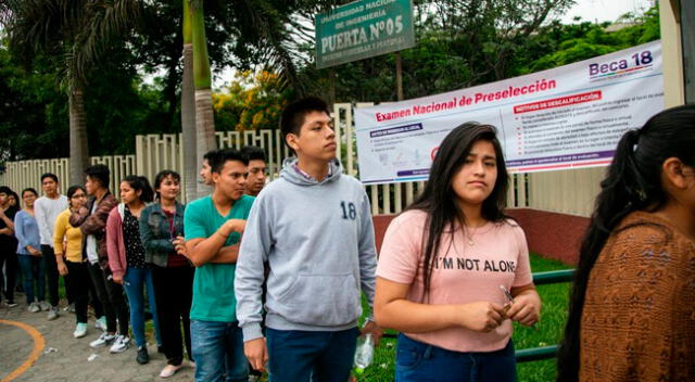 Este domingo 01 de diciembre se llevó a cabo el examen de preselección de Beca 18.