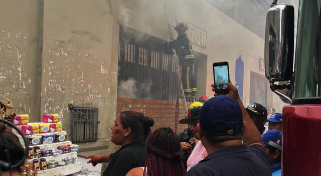 Emergencia en Mesa Redonda desespera a vendedores del Centro de Lima.