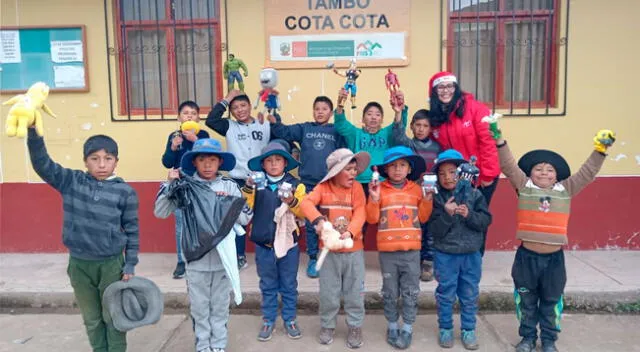 Menores disfrutaron de una tarde navideña con juguetes y chocolatada.