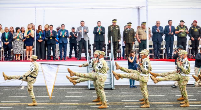 Chorrillos conmemora 168 años de creación política con izamiento de bandera.