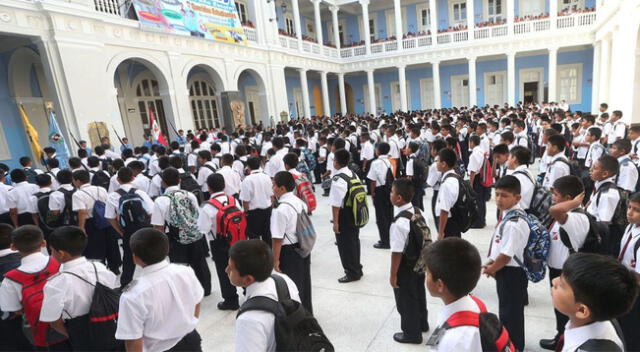 Este lunes 28 de abril se celebra el aniversario de Apurímac en Perú. Este lunes 28 de abril se celebra el aniversario de Apurímac en Perú.