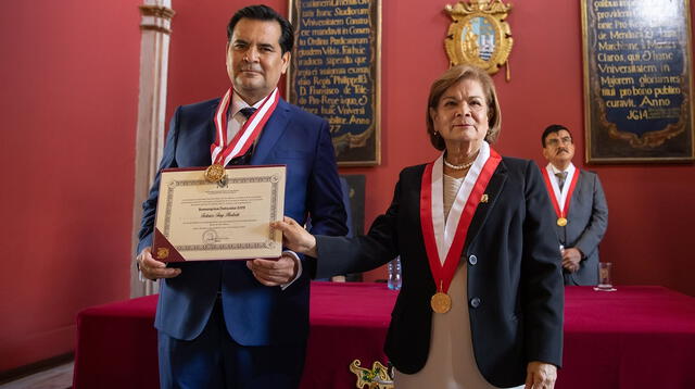 Presidente del IPD junto a rectora de la UNMSM Presidente del IPD junto a rectora de la UNMSM
