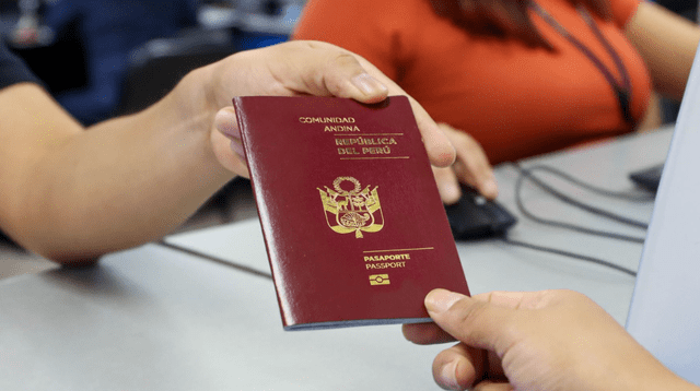 Indignación por falta de oficina de pasaportes de urgencia en nuevo aeropuerto. Indignación por falta de oficina de pasaportes de urgencia en nuevo aeropuerto.