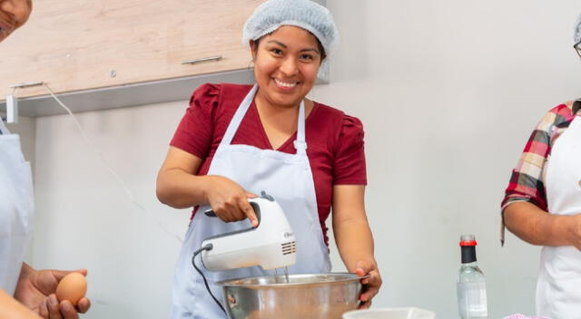 El hogar puede ser el epicentro de grandes ideas, y las madres peruanas están liderando esta revolución. El hogar puede ser el epicentro de grandes ideas, y las madres peruanas están liderando esta revolución.