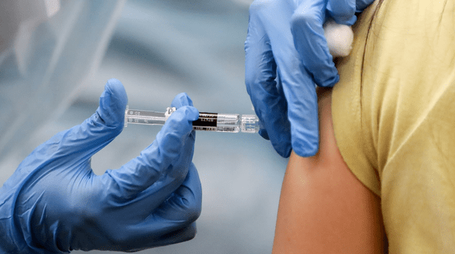 Vacúnate contra influenza, neumonía y Covid-19 para enfrentarte al frío. Vacúnate contra influenza, neumonía y Covid-19 para enfrentarte al frío.