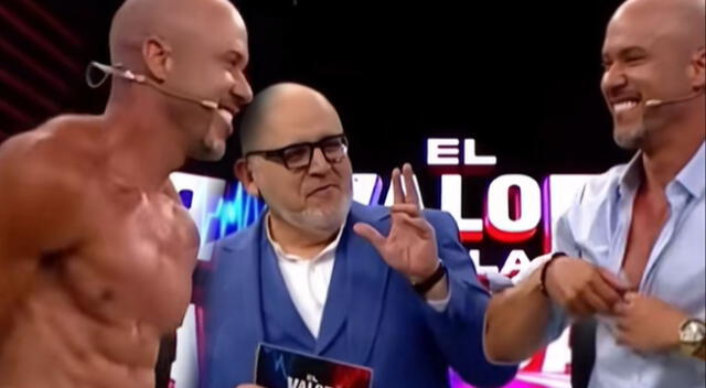 Bruno Agostini se QUITA LA ROPA en 'El valor de la verdad' delante de Beto Ortiz y él tiene IMPENSADA reacción Bruno Agostini se QUITA LA ROPA en 'El valor de la verdad' delante de Beto Ortiz y él tiene IMPENSADA reacción