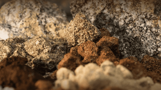 Científicos logran extraer tierras raras sin dañar el medio ambiente con un innovador método de reciclaje. Científicos logran extraer tierras raras sin dañar el medio ambiente con un innovador método de reciclaje.