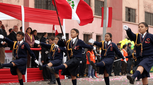 Colegios de Lima arrancan desfiles por Fiestas Patrias: Conoce las fechas y lugares en cada distrito Colegios de Lima arrancan desfiles por Fiestas Patrias: Conoce las fechas y lugares en cada distrito