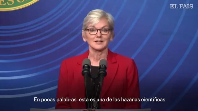 Jennifer Granholm, secretaria de Energía, mostró en conferencia de prensa los resultados de esta fusión nuclear y las implicancias a futuro. Crédito: El País de España.    