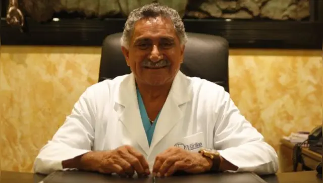  ¿Quién es César Morillas, cirujano vinculado a Maju Mantilla? 