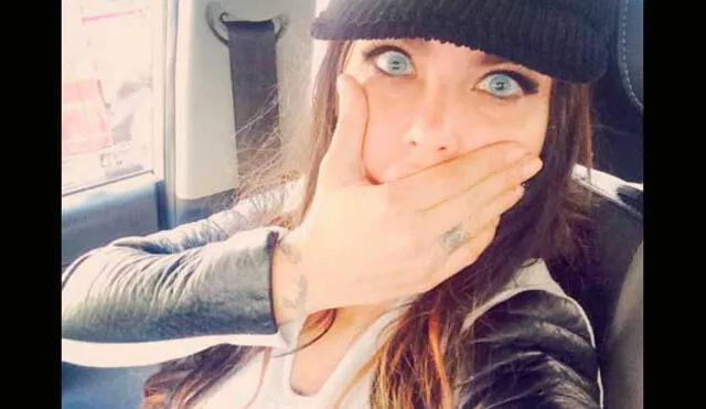 Angie Jibaja luce un rostro cambiado