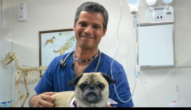 Pancho Cavero triste por la perdida de su mascota. Pancho Cavero triste por la perdida de su mascota.