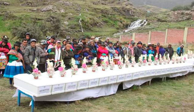La Fiscalía entregó los restos a las familias de Ayacucho La Fiscalía entregó los restos a las familias de Ayacucho
