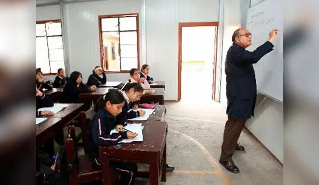 El Ministerio de Educación aumentará sueldos a 400 mil docentes del sector público
