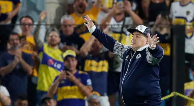 Maradona y su último regreso a la Bombonera.   