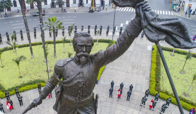  Cada 7 de junio se celebra el Día de la Bandera conmemorando la batalla de Arica. 