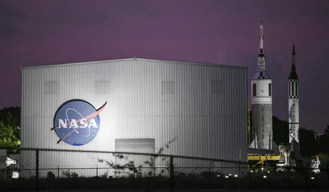  NASA se encarga de diseñar el traje de los astronautas. Foto: AFP   