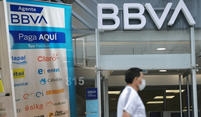  El BBVA pone sus agentes a disposición para múltiples acciones. Foto: composición de Fabrizio Oviedo/La República/Nicelocal/John Reyes Mejia   