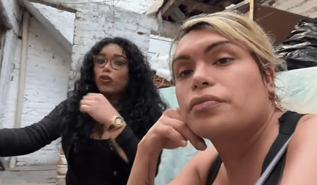 Wendy y Paolita visitan la casa en donde vivían.   