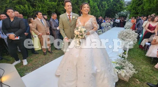 Así lució Estrella Torres con su primer vestido. Fuente: María Pía Ponce - URPI.