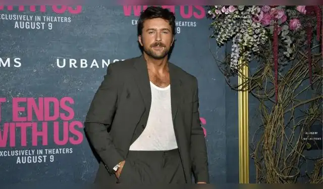 Brandon Sklenar en Romper el círculo. Fuente: Difusión.