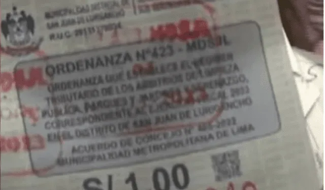 Comerciantes denuncian que comerciantes pagaban S/1 diario a la Municipalidad.