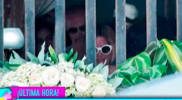 <em>Leslie Shaw decidió cantar en el homenaje a Paul Flores. Captura: Amor y Fuego </em> <em>Leslie Shaw decidió cantar en el homenaje a Paul Flores. Captura: Amor y Fuego </em>