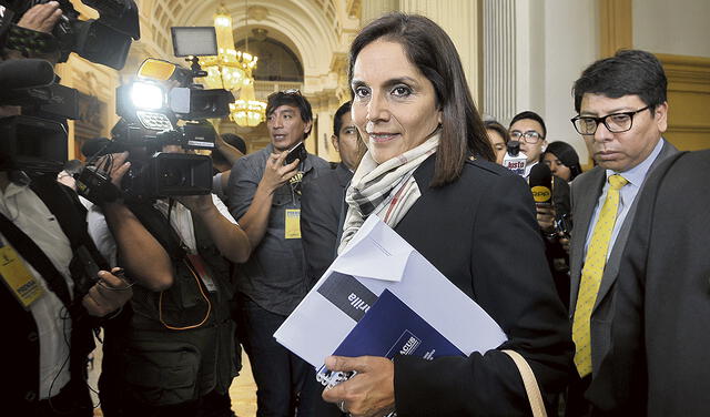  Fujimorista Patricia Juárez lidera la Comisión de Constitución y Reglamento del Parlamento.  