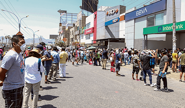  El dato. Actualmente los bancos pagan en promedio 1,78 % de intereses a sus ahorristas, mientras que cobran 12,89% cuando otorgan créditos.   