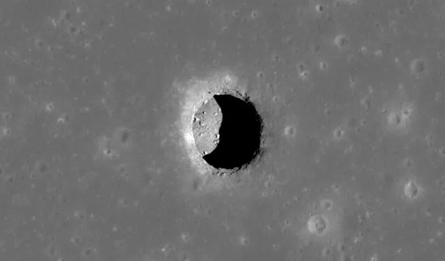  Fotografía del cráter lunar Mare Tranquillitatis“ mientras recibe luz solar. Foto: NASA / GSFC / Arizona State University   