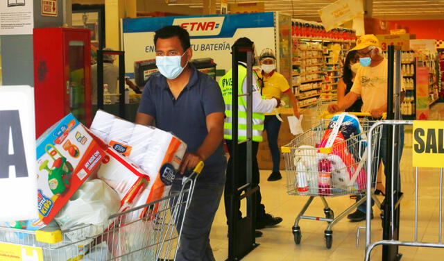  Día del Shopping llega con ofertas de hasta el 60%. Foto: Carlos Contreras/La República    