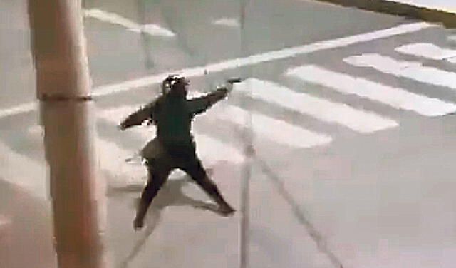 Policía en Puno dispara contra manifestantes.   