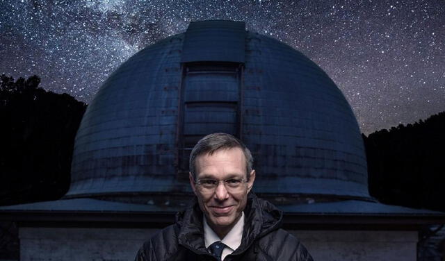 'Avi' Loeb es profesor del departamento de astronomía en Harvard. 