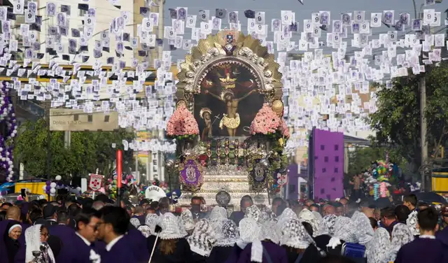 <strong> Señor de Los Milagros sale en su último recorrido este 1 de noviembre</strong>   