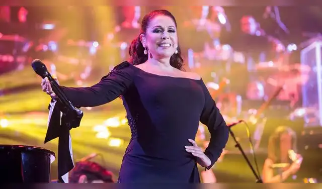 Intérprete española invitó a joven artista a participar en su show en Lima