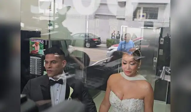 Christian Domínguez y Karla Tarazona se dan el sí en notaría de San Borja y ya son marido y mujer