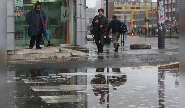 ¡Lima amaneció bajo la lluvia! Llovizna sorprende a varios distritos y esto es lo que viene en los próximos días. Foto: Difusión.