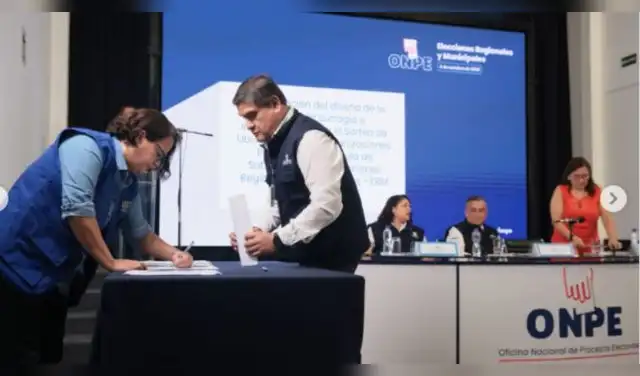 Partidos y movimientos se preparan: ONPE definirá su ubicación en la cédula electoral este 19 de agosto. Foto: Difusión.