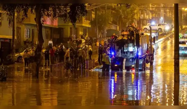 Lodo y aguas de desagüe en VES: Minsa inicia fumigación casa por casa. Foto: Difusión.