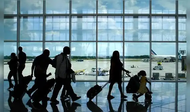 Refuerzan controles en aeropuertos y fronteras ante llegada de miles de turistas. Foto: Difusión. Refuerzan controles en aeropuertos y fronteras ante llegada de miles de turistas. Foto: Difusión.
