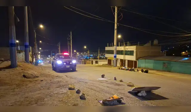 Una tragedia conmocionó a los vecinos de Ventanilla. Un menor de edad murió luego de ser embestido por una minivan cuando cruzaba la avenida Arquitectos, a pocos metros del colegio Francisco Bolognesi. Foto: Difusión.